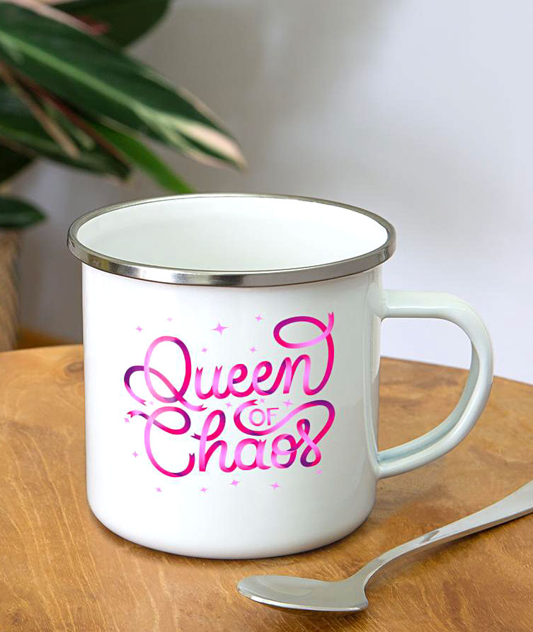 CalliLetters-QueenOfChaos-Tasse-Sandra-Brezina