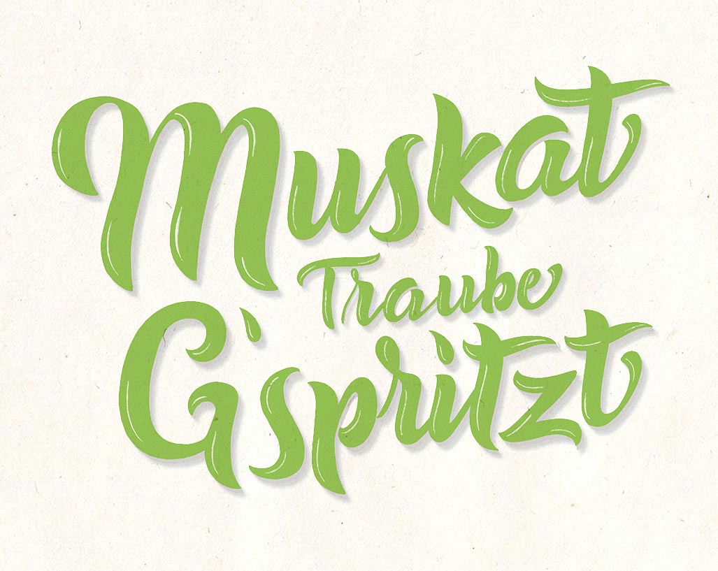 CalliLetters-Flaschenetikett-Logodesign-Handlettering-Muskat-Traube-Gspritzt-Sandra-Brezina-Wien